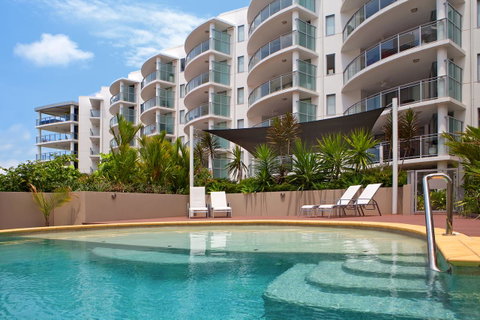 Vision Apartments - Holiday Cairns 14