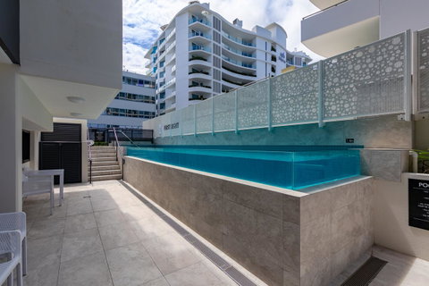Sunset Retreat Mooloolaba - Holiday Cairns 35
