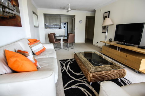 The Phoenician Resort - Holiday Cairns 2