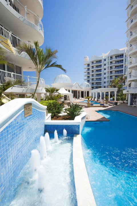 The Phoenician Resort - Holiday Cairns 9