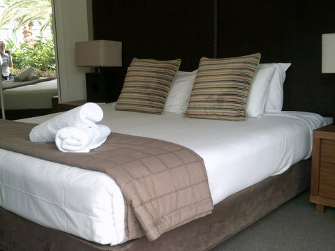 The Phoenician Resort - Holiday Cairns 16