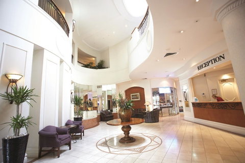 The Phoenician Resort - Holiday Cairns 5