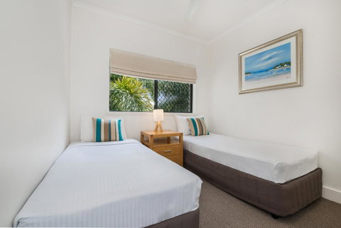Mirra Chana - Holiday Cairns 19