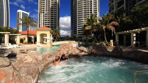 Towers Of Chevron - Private Apartment - Holiday Cairns 10