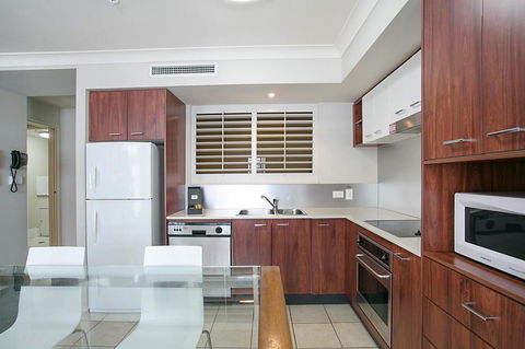 Towers Of Chevron - Private Apartment - Holiday Cairns 3
