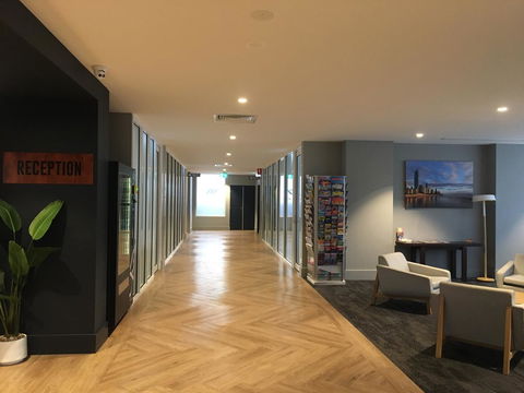 Woodroffe Hotel - Holiday Cairns 6