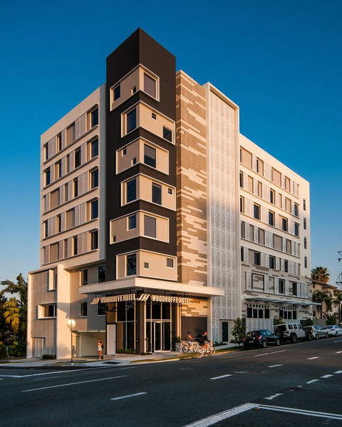 Woodroffe Hotel - Holiday Cairns 0