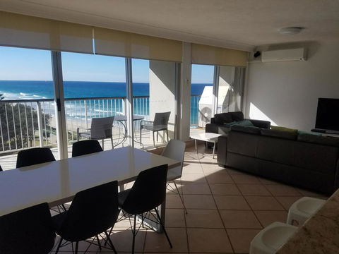 Golden Sands On The Beach - Absolute Beachfront Apartments - Holiday Cairns 35