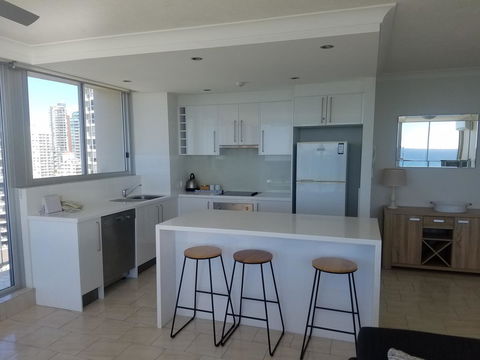 Golden Sands On The Beach - Absolute Beachfront Apartments - Holiday Cairns 22