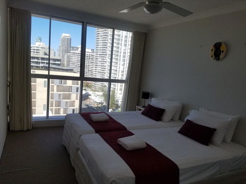 Golden Sands On The Beach - Absolute Beachfront Apartments - Holiday Cairns 23