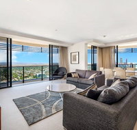 Luxury 3 Bedroom in heart of Broadbeach - Holiday Cairns
