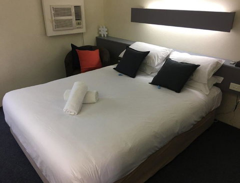 Emerald Central Hotel Official - Holiday Cairns 19