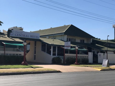 Emerald Central Hotel Official - Holiday Cairns 2