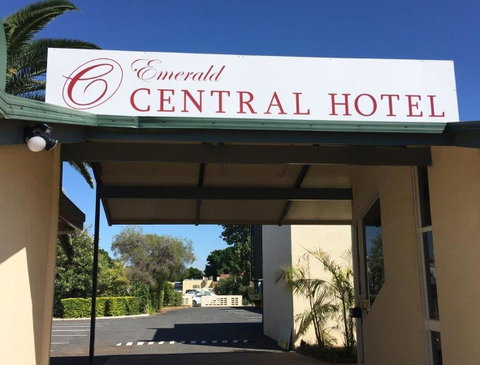 Emerald Central Hotel Official - Holiday Cairns 23