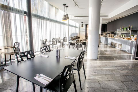 Mercure Brisbane Spring Hill - Holiday Cairns 10