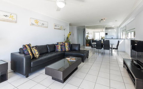 South Pacific Plaza - Official - Holiday Cairns 18