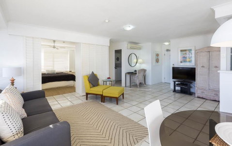 South Pacific Plaza - Official - Holiday Cairns 25