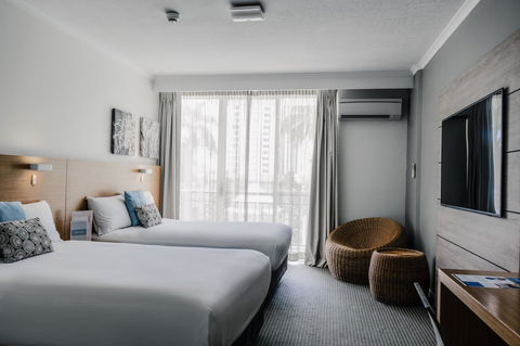 Novotel Cairns Oasis Resort - Holiday Cairns 3