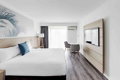 Novotel Cairns Oasis Resort - Holiday Cairns 6