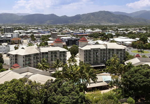 Novotel Cairns Oasis Resort - Holiday Cairns 38