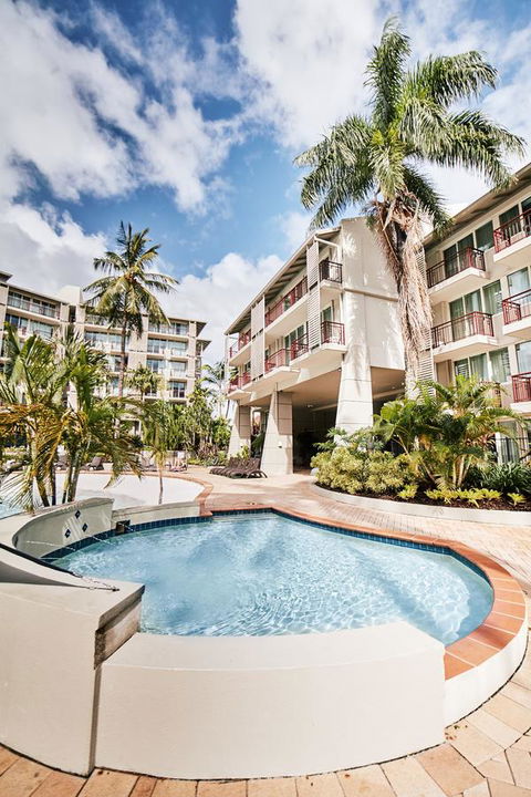 Novotel Cairns Oasis Resort - Holiday Cairns 20