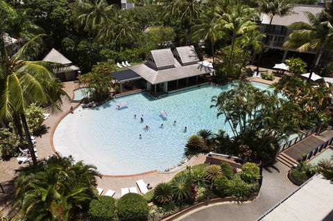 Novotel Cairns Oasis Resort - Holiday Cairns 37