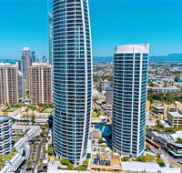 Luxury Residence Surfers Paradise Five Star Apartment - Holiday Cairns