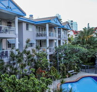 Surfers Beach Holiday Apartments - Holiday Cairns