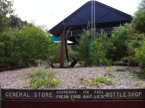 Fraser Island Retreat - Holiday Cairns 8