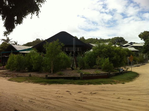 Fraser Island Retreat - Holiday Cairns 7