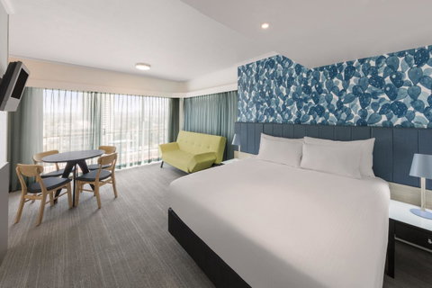 Vibe Hotel Gold Coast - Holiday Cairns 37