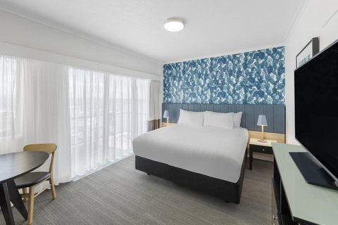 Vibe Hotel Gold Coast - Holiday Cairns 8