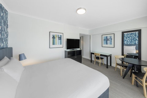 Vibe Hotel Gold Coast - Holiday Cairns 10