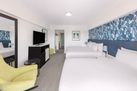 Vibe Hotel Gold Coast - Holiday Cairns 14