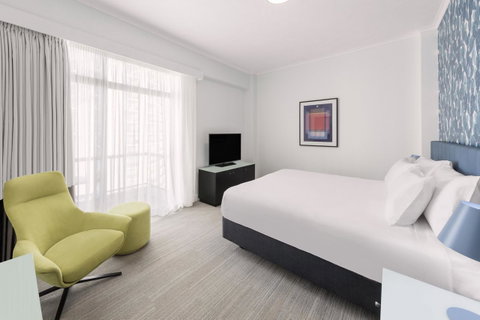 Vibe Hotel Gold Coast - Holiday Cairns 16