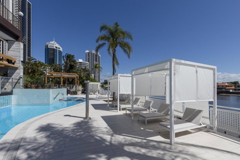 Vibe Hotel Gold Coast - Holiday Cairns 2