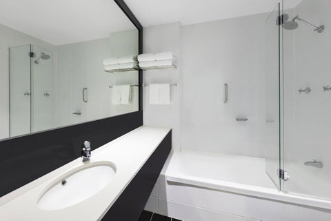 Vibe Hotel Gold Coast - Holiday Cairns 39