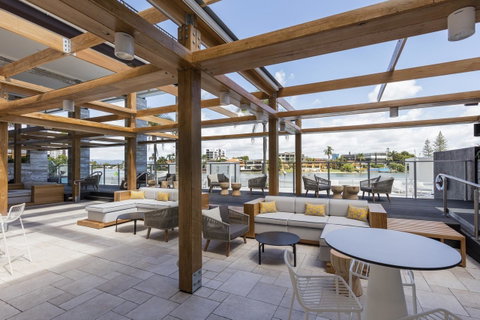 Vibe Hotel Gold Coast - Holiday Cairns 7