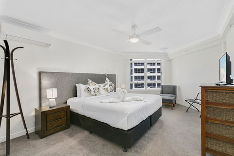 Moroccan Resort - HR Surfers Paradise - Holiday Cairns 7
