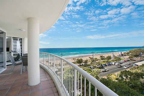 Moroccan Resort - HR Surfers Paradise - Holiday Cairns 26