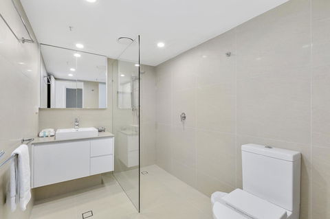 Moroccan Resort - HR Surfers Paradise - Holiday Cairns 3