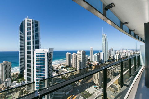 Circle On Cavill, Apartments And Sub Penthouses - We Accommodate - Holiday Cairns 26