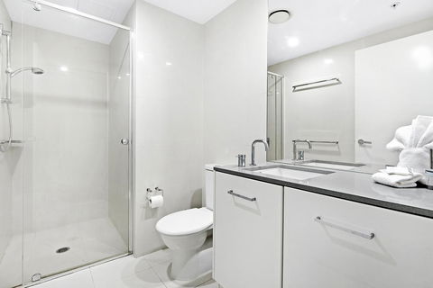 Circle On Cavill, Apartments And Sub Penthouses - We Accommodate - Holiday Cairns 38