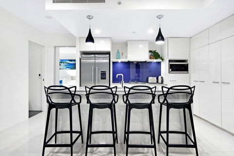 Circle On Cavill, Apartments And Sub Penthouses - We Accommodate - Holiday Cairns 40