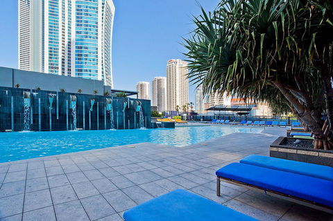 Circle On Cavill, Apartments And Sub Penthouses - We Accommodate - Holiday Cairns 0