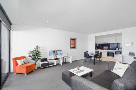 Circle On Cavill, Apartments And Sub Penthouses - We Accommodate - Holiday Cairns 6
