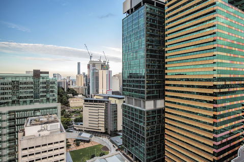 Evolution Apartments - Holiday Cairns 10