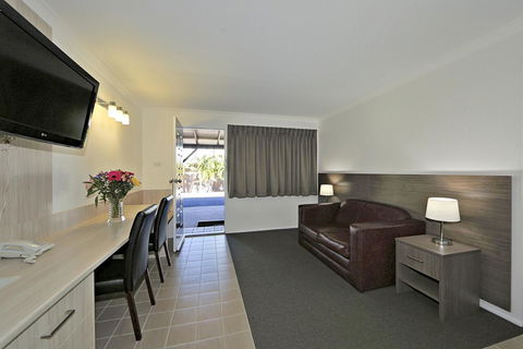 Smart Motels Bert Hinkler - Holiday Cairns 29