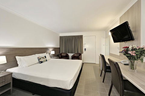 Smart Motels Bert Hinkler - Holiday Cairns 22