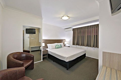 Smart Motels Bert Hinkler - Holiday Cairns 26